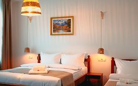 Bark Inn - Bed And Breakfast